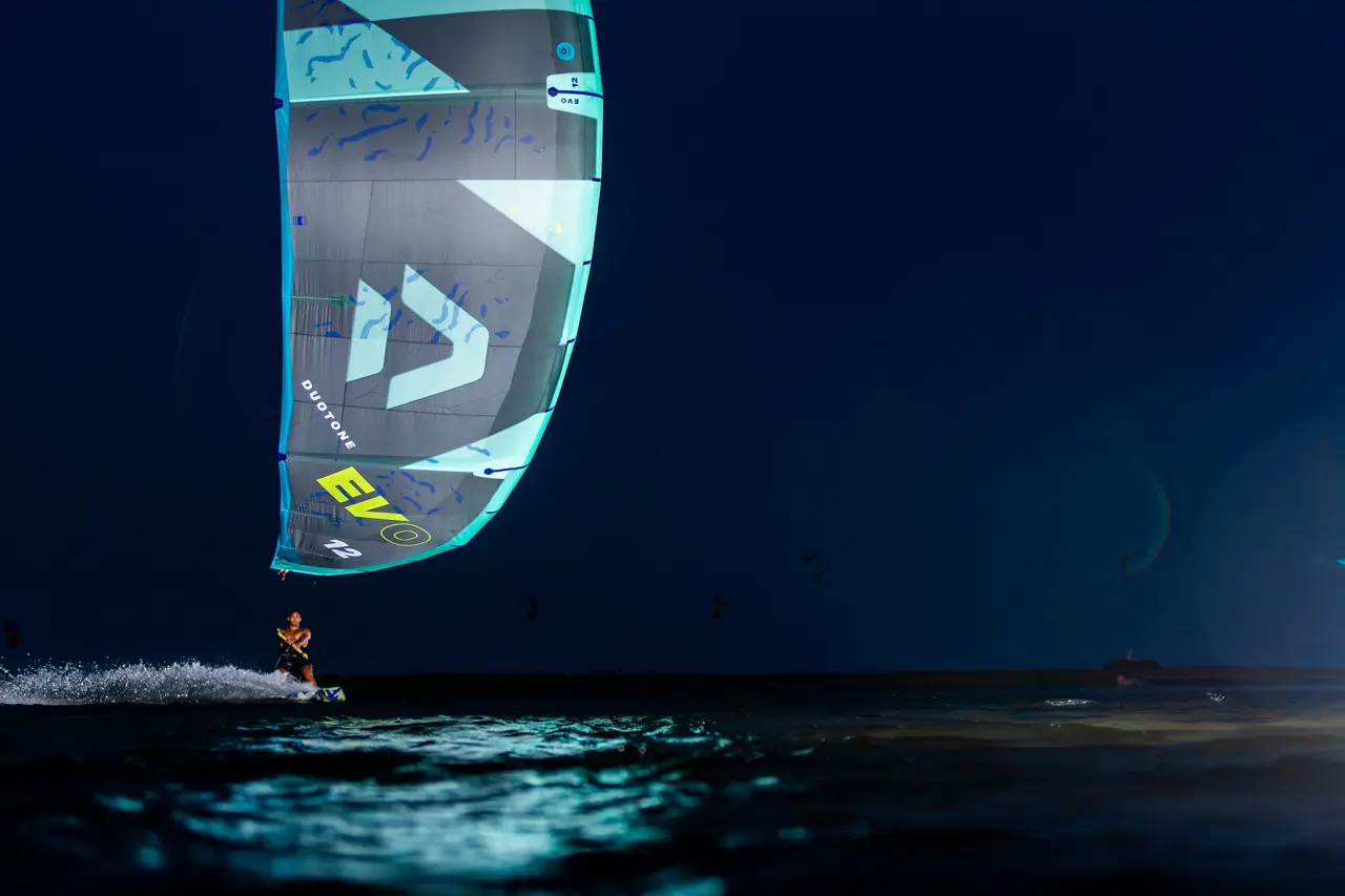 Duotone Evo Kitesurfing Kite 2024 - Image 19