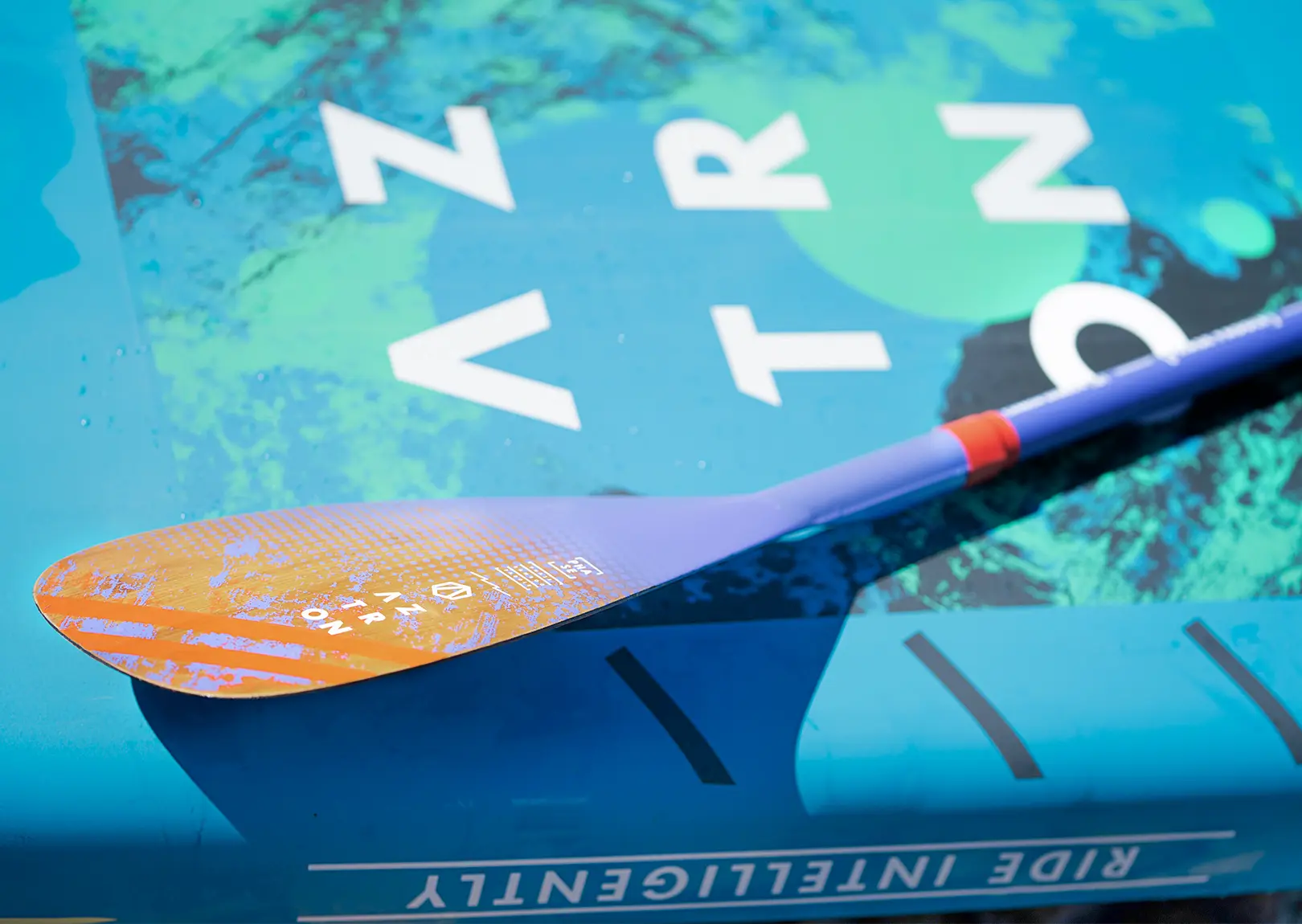 Aztron Phase Bamboo 3 Part SUP Paddle - Image 2