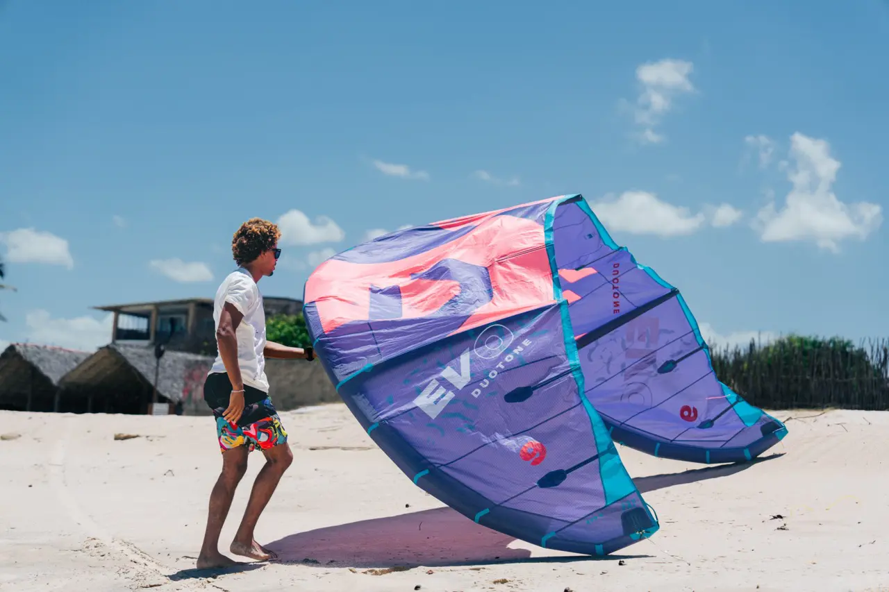 Duotone Evo Kitesurfing Kite 2024 - Image 17