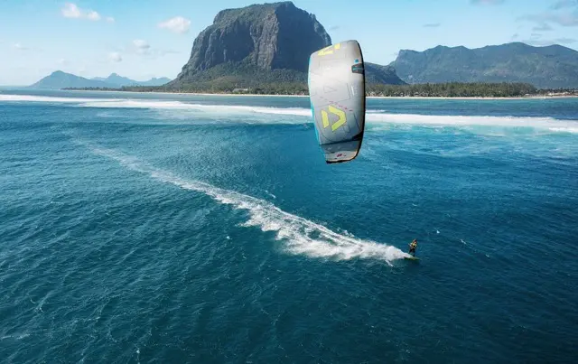 Duotone Neo D/LAB Kitesurfing Kite 2025 - Image 9