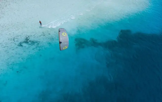 Duotone Neo D/LAB Kitesurfing Kite 2025 - Image 7