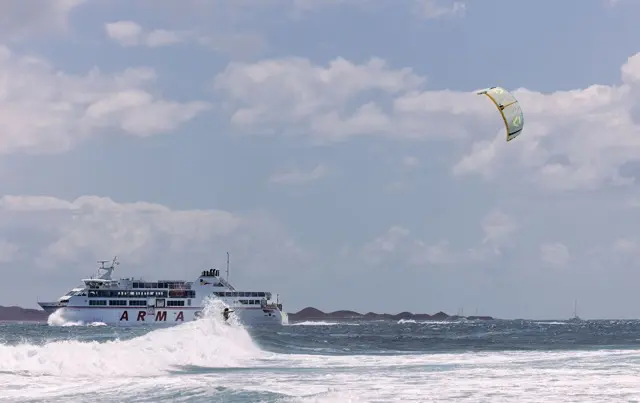 Duotone Neo D/LAB Kitesurfing Kite 2025 - Image 5