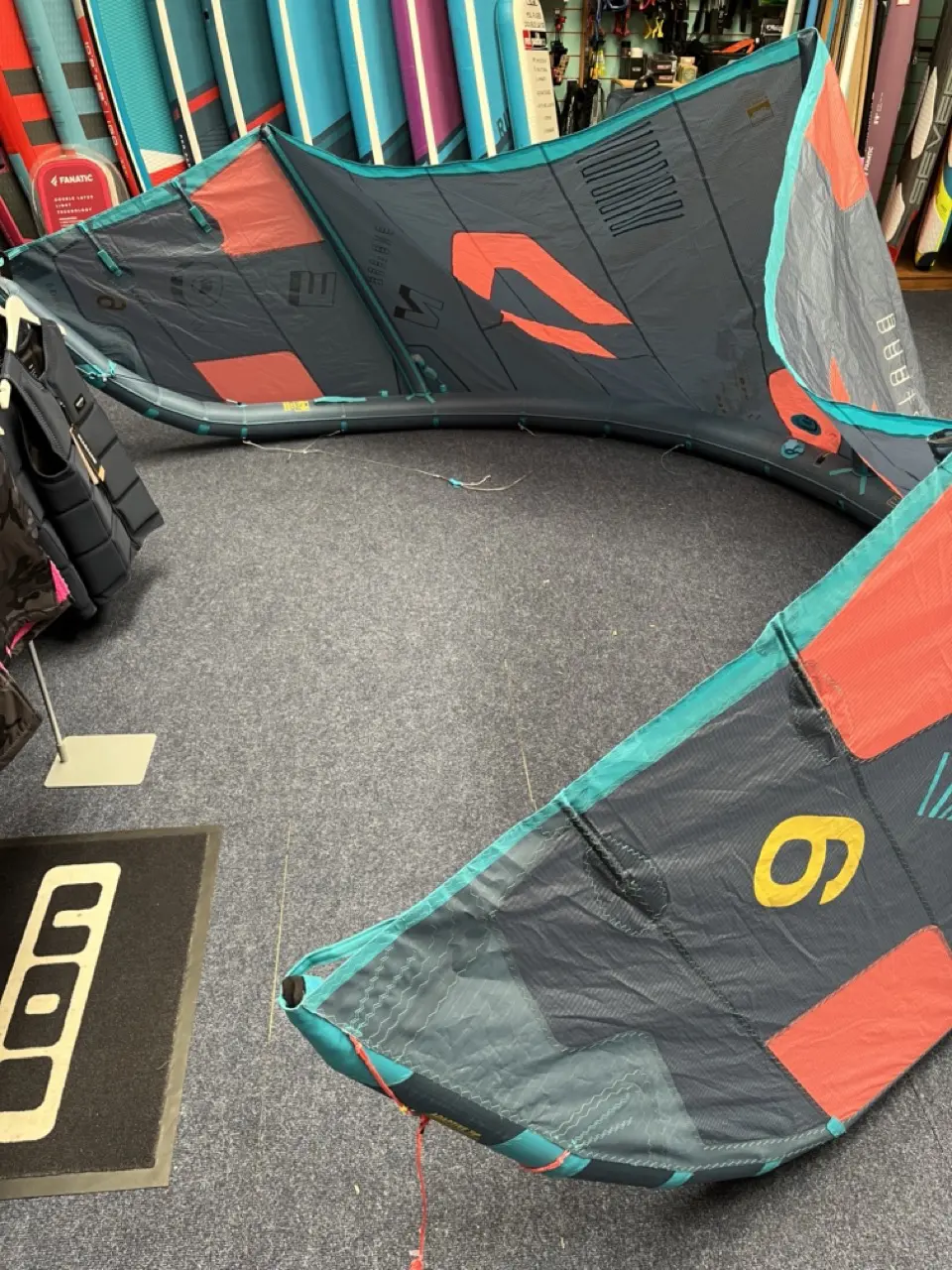Used Duotone Neo Kitesurfing Kite 2023 - Image 6