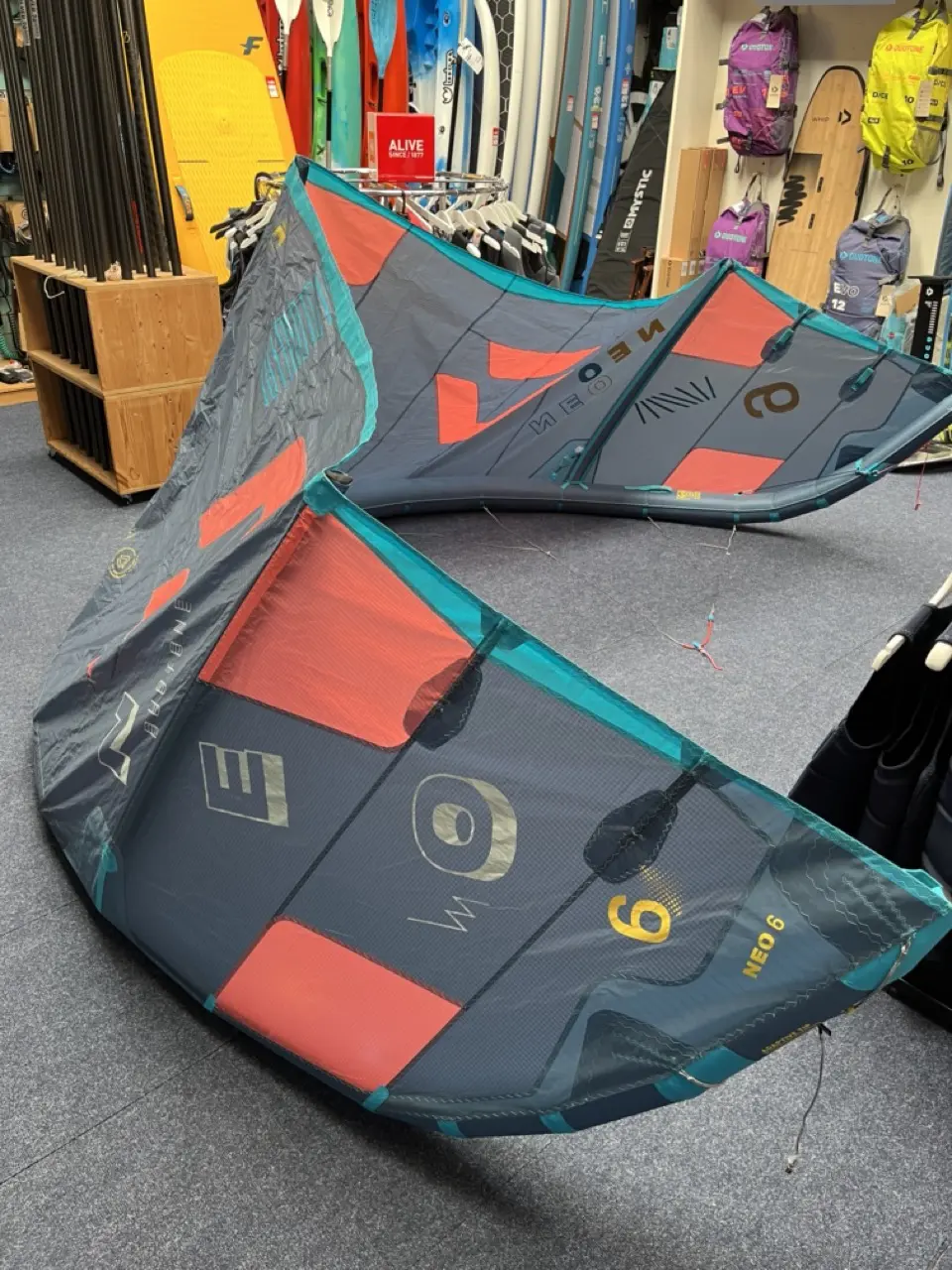 Used Duotone Neo Kitesurfing Kite 2023 - Image 3